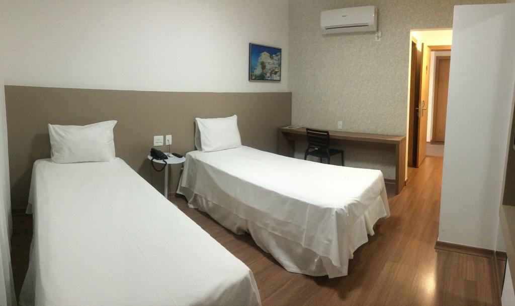Lord Hotel Aeroporto Confins Vespasiano Room photo